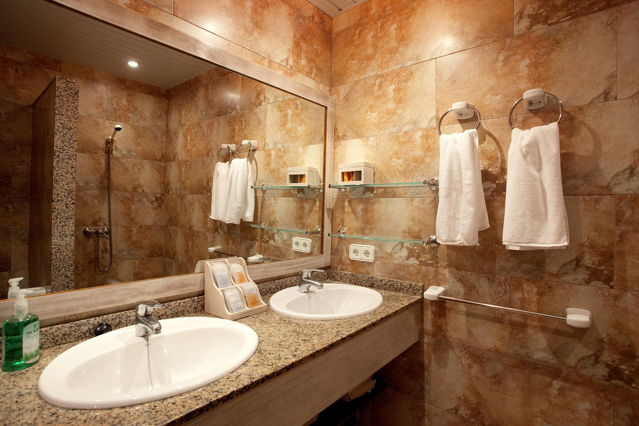 Hotel & Spa Entre Pinos-Adults Only إس كالو المظهر الخارجي الصورة